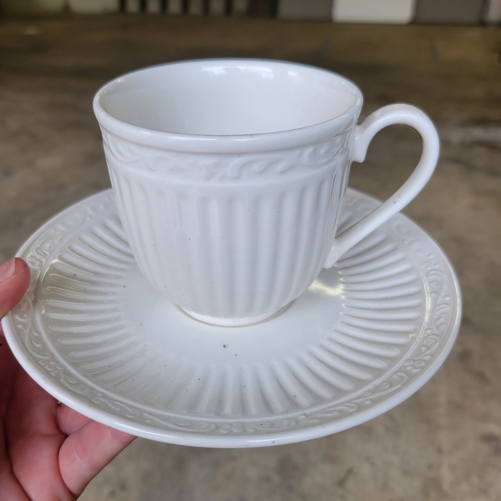 Mikasa Teacup and saucer set of 10